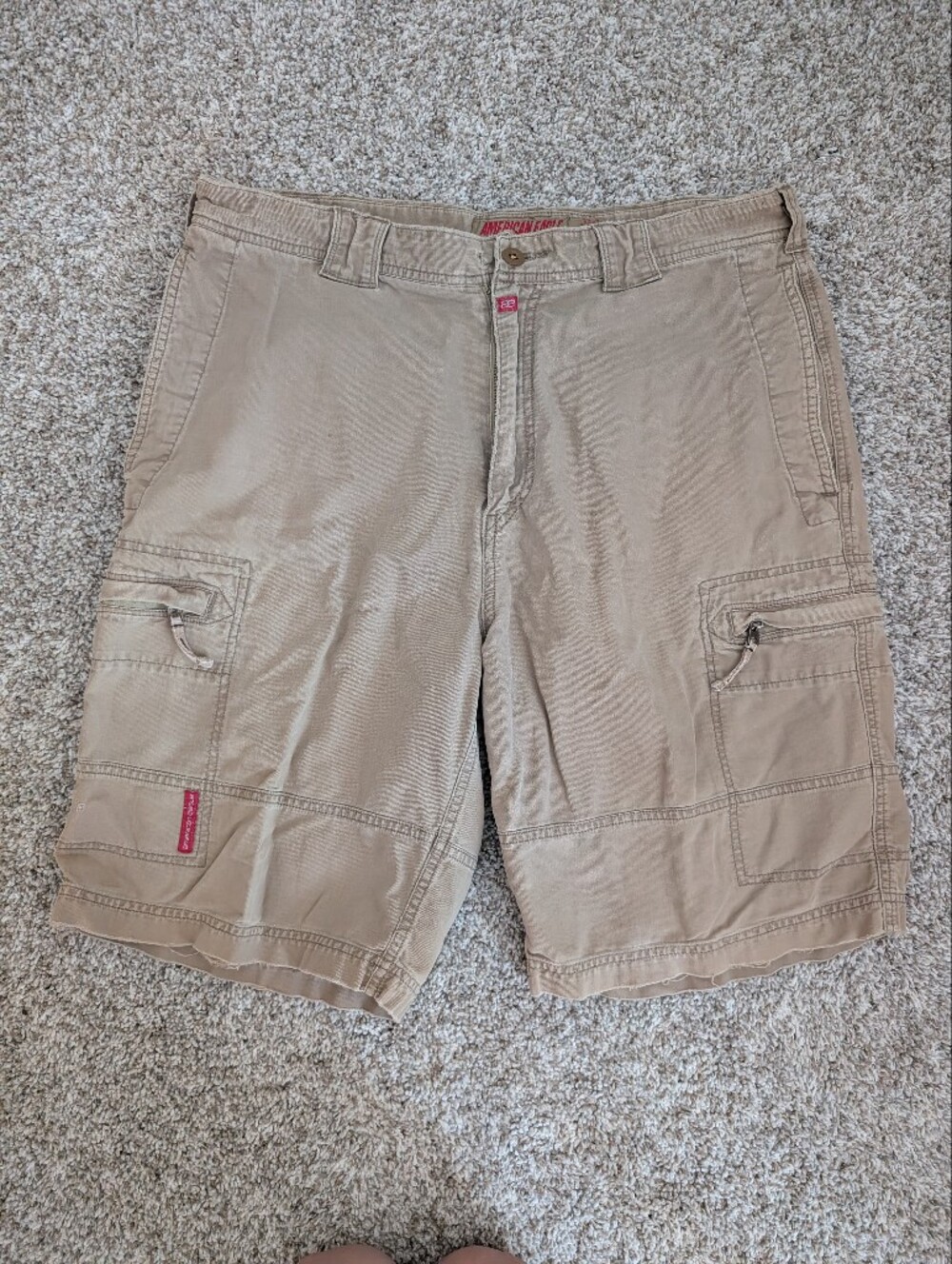 American Eagle Y2K Men's Khaki Cargo Shorts - Neutral Tan Distressed Sz 34